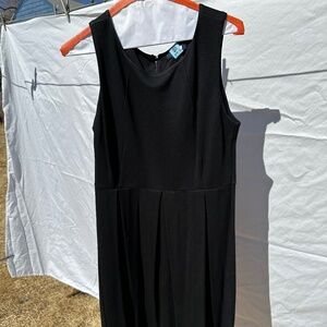 Gap size 4 black, sleeveless, fitted, knee length, classic style dress.